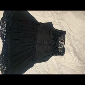 Flowy a-line cut tank top black